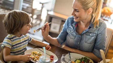 5 Ideas Sencillas Para Que Tus Niños Elijan Comer Alimentos Saludables