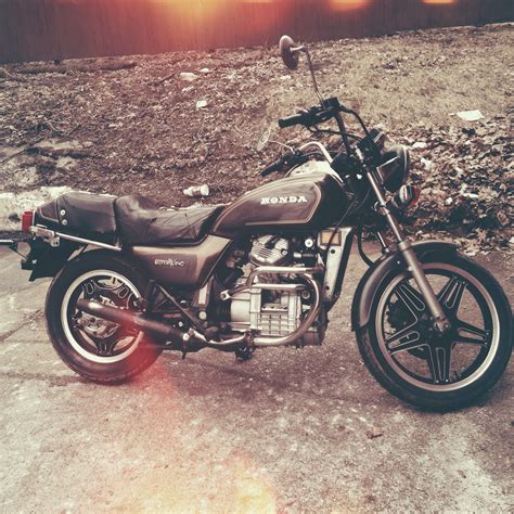 Sohc 4 valves per cylinder operated by pushrods. my '81 GL500 | Cafe racer build, Honda cx500, Motorcycle