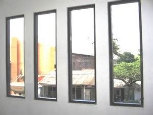 jendela kayu kaca mati