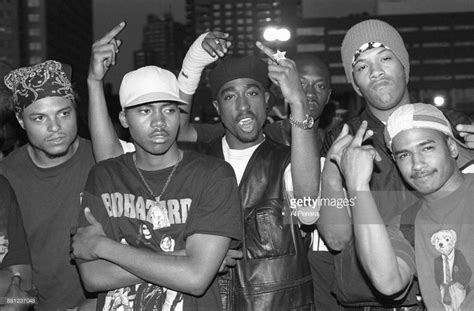 L R Rappers Nas Tupac Shakur And Redman Pose For A Portrait At Club