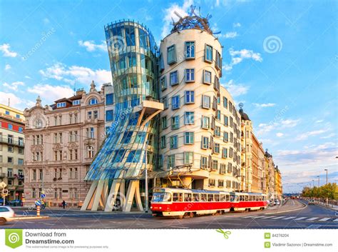 Llegada praga, traslado al hotel, alojamiento en el hotel. Casa Da Dança Praga, República Checa Imagem de Stock ...