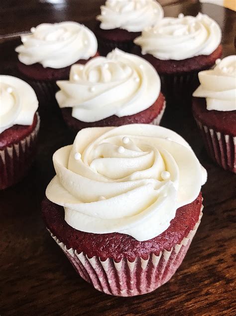 Homemade Red Velvet Cupcakes With Cream Cheese Frosting R Food