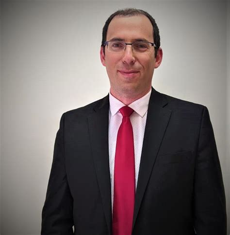 חבר הכנסת שמחה רוטמן תקף היום את איילת שקד על רקע הדיוחים על התקדמות במגעים בינה לבין מנסור עבאס על חוק יסוד ההגירה. שמחה רוטמן - ויקיפדיה