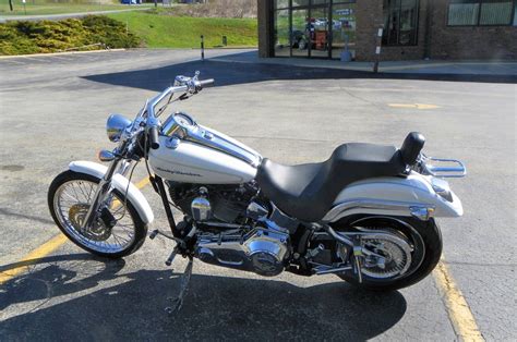 I have used a stock touring fender, which on my bike is dead centre, i'm pleased to report. 2004 Harley-Davidson® FXSTD/I Softail® Deuce™ (Glacier ...