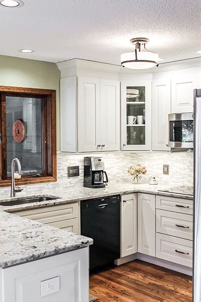 Supreme kitchen & bath is a manufacturer and wholesaler of distinctive and stylish cabinetry, countertops, floors & fixtures for kitchens and bathrooms. Signature Kitchen & Bath | Dura Supreme Kitchen in St. Louis