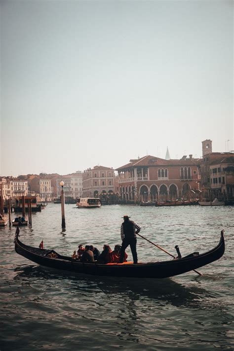 A Romantic Guide To Venice 5 Things Couples Must Do Venice Hotels