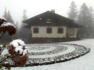 Neve foi registrada em cidades como pelotas, são francisco de paula, gramado, carlos barbosa, bagé, herval, piratini, caxias do sul, marau e farroupilha. Neve em Gramado, quando viajar para ver neve na serra gaúcha?