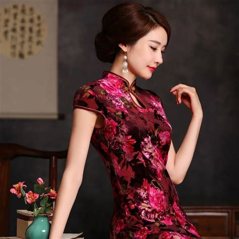 new arrival traditional chinese women dress novelty floral slim long cheongsam ladies elegant