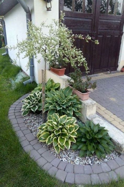 Lovely Low Maintenance Front Yard Landscaping Florida Ideas