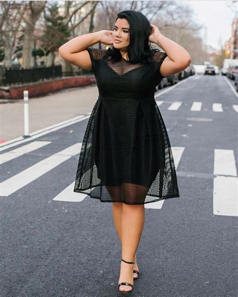 Dresses for black curvy women. Little black dress for curvy women on Stylevore