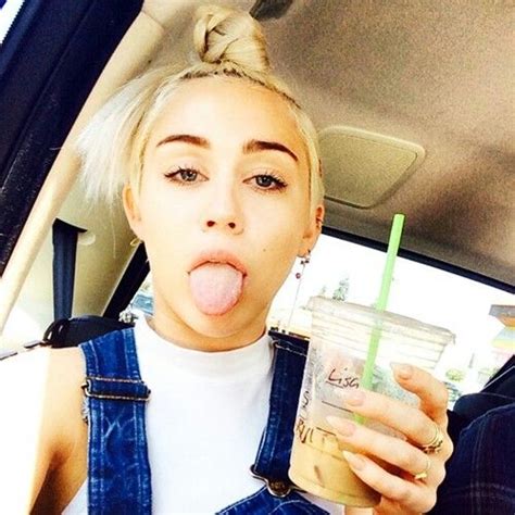 Selfie Miley Cyrus News Miley Miley Cyrus
