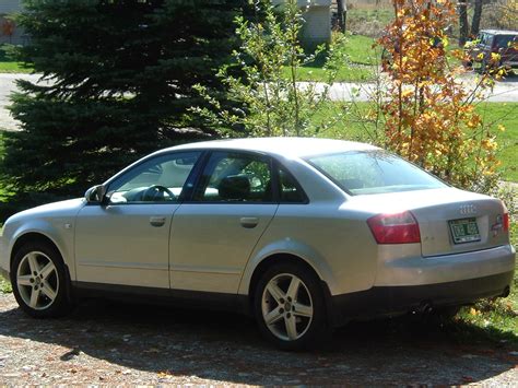 Audi A4 1.8 2002 | Auto images and Specification