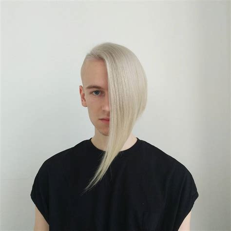 Henna hair dyes come in shades of red, light brown, dark brown and black, and the process is the same for applying all of them. 80 Stunning Bleached Hair for Men - How to Care at Home