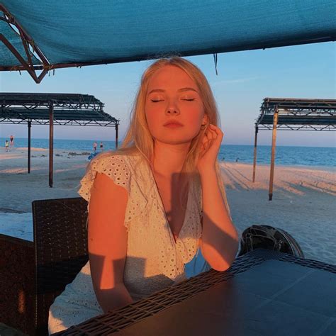 Єлизавета Парубцова в Instagram моя улюблена кольорова гама At This Point 🐬🌞 Fashion Beach