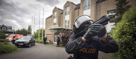 Maybe you would like to learn more about one of these? "Tatort: Das Team" (Bilder) - DER SPIEGEL