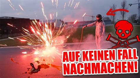 Was Ihr Auf Keinen Fall Mit Raketen Tun Solltet Silvester 2 I Bradetv