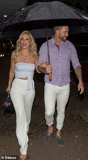 Married At First Sights Jessika Power And Dan Webb Flaunt Their Romance In