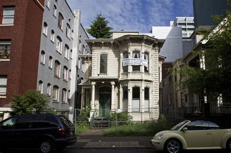 downtowns houses  ornate  restored   unnoticed
