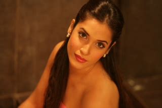 Actress Rashmi Nigam New Spicy Photoshoot Hd Latest Tamil Actress