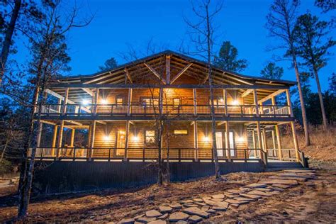 Internet, air conditioning, pets welcome, children welcome, no smoking bedrooms: Deck-A-Saurus | Tiny Town OK Cabin Rentals
