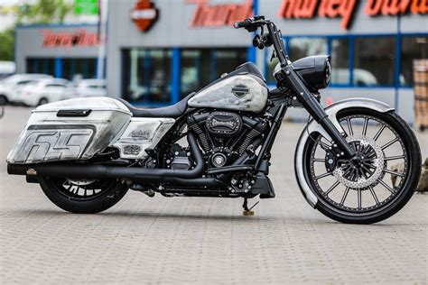 Just available is this 2018 road king special in vivid black with all the goodies! Thunderbike MBT King • H-D Road King FLHRXS Touring Custom ...