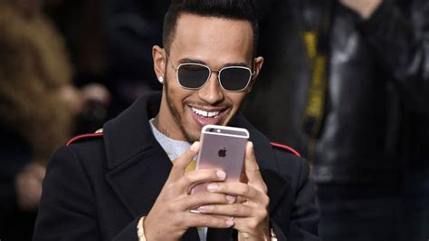 Lewis Hamiltons Unusual Snapchat Strategy As He Points Out All The