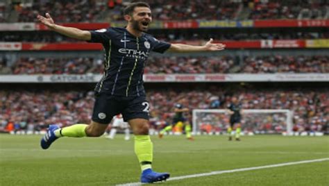 Premier League Manchester City Begin Title Defence With Dominating