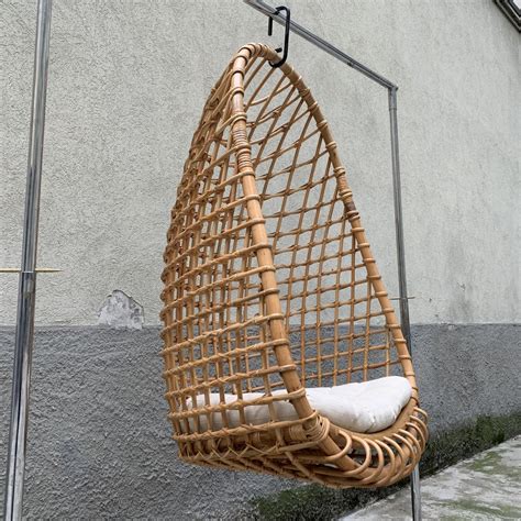 The bamboo slats don't allow sagging like all the other hanging shelves do. Vintage Bamboo Hanging Chair for sale at Pamono