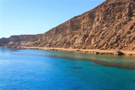 Saudi Arabia Launches First Luxury Leisure Cruises Along Red Sea Coast