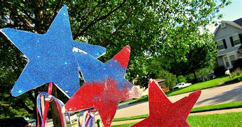 Sparkly Glitter Star Wand Crafts For Kids