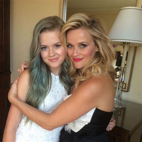 Ride Or Die From Photographic Evidence Reese Witherspoon And Ava Phillippe Are Actually Twins