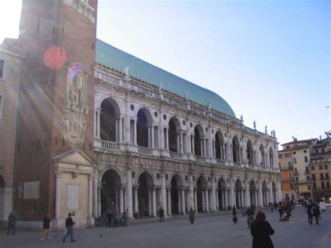 35 Great Photos Of The Basilica Palladiana In Vicenza Boomsbeat