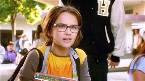 She also donned a pair of. Rachael Leigh Cook in She's All That. ในปี 2020