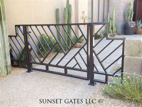 Courtyard Gate 511 Sunset Gates