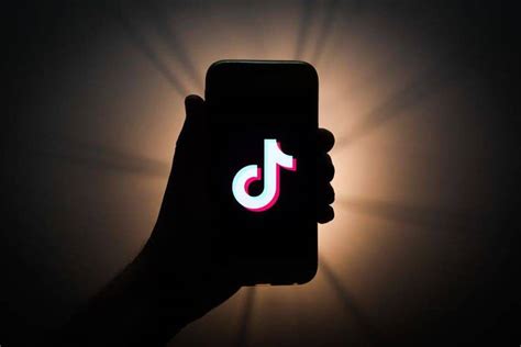 10 Simple Ways To Get Famous On Tiktok Quickly