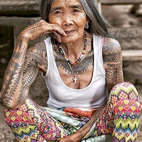 Pin By Longlost On ☯☮ॐ Povos Crianças Expressões E Etnias ☯☮ॐ Old Tattoos Filipino Tribal