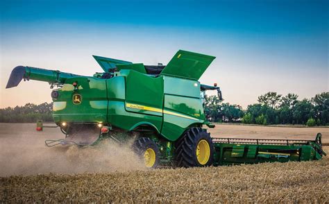 John Deere Set To Update S700 Combines Australasian Farmers