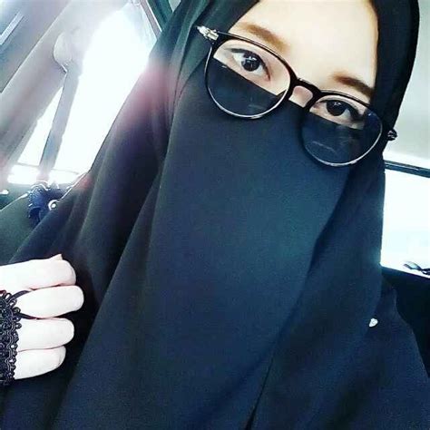 27 Best Niqab Girls With Glasses Images On Pinterest Gloves Mittens And Niqab