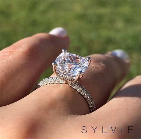 Your engagement ring is one of the most prized jewelry pieces you'll ever own. Engagement Ring Trends for 2019 | Sylvie
