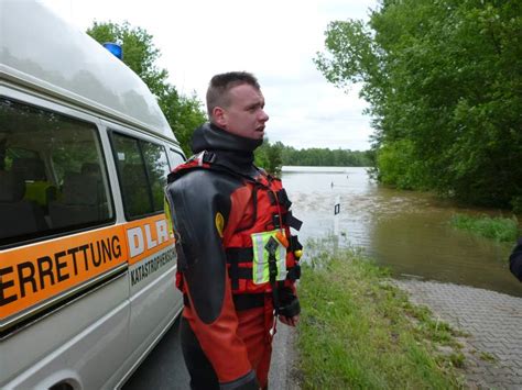 Aktuelle meldungen, daten und fakten aus wirtschaft und soziales, kultur und bildung, freizeit und sport. Hochwasser 2013 - DLRG DLRG Landesverband Sachsen-Anhalt e.V.