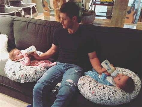 Jensen Ackles Pulls Double Bottle Duty With Twins Cute Baby Twins