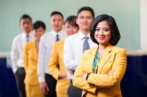 Terdepan, terpercaya, tumbuh bersama anda. Gaji Pegawai Bank Indonesia Mandiri, BRI, BNI, BCA - CryptoHarian