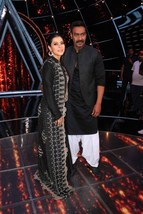 Kajol And Ajay Devgn Promote Helicopter Eela On Indian Idol Sets