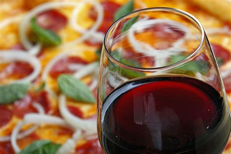 Dicas Para Harmonizar Vinho Com Pizza Pizzaria Don Carlone