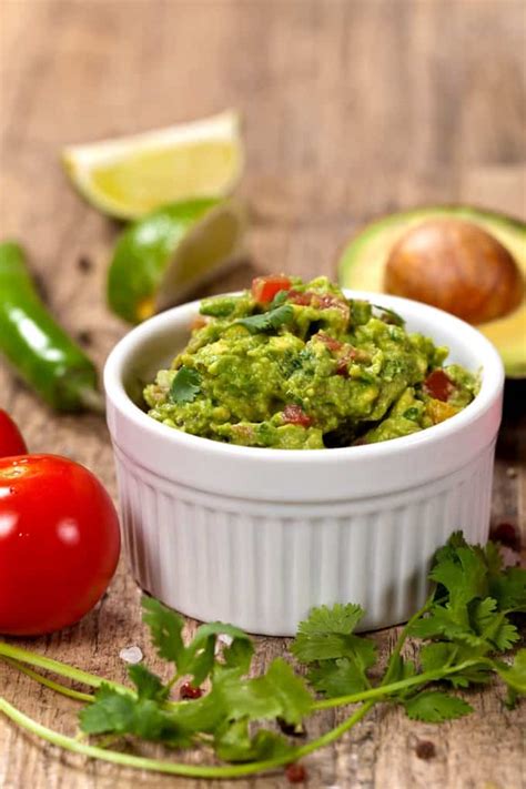 Guacamole nutrition information serving size 135 g, or roughly 1/8 of the above recipe calories: Weight Watchers Homemade Guacamole | Simple Nourished Living