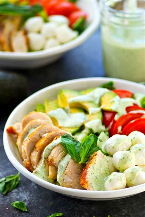 How to make the best avocado caprese chicken salad? Chicken Avocado Caprese Salad with Creamy Pesto Dressing
