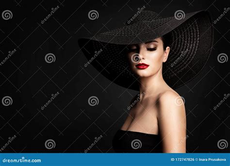 Fashion Model Black Hat Elegant Woman Beauty Retro Portrait Wide