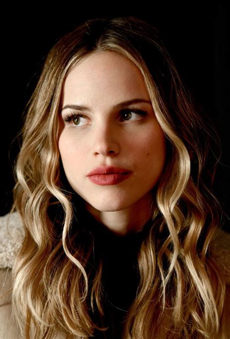 halston sage blonde women actrices blondes character ideas halston girl icons woman face