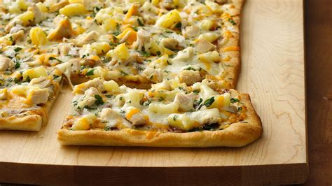 I love to get recipe ideas that others have tried and loved. Tropical Chicken Pizza recipe from Pillsbury.com