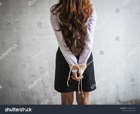 Womans Hands Tied Rope Kidnapping Concept Foto De Stock Shutterstock